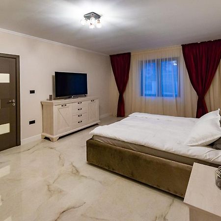 Moky Rezident Apartment Arad Exterior photo