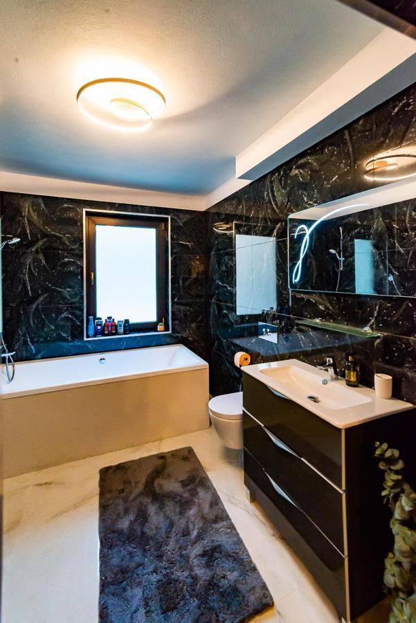 Moky Rezident Apartment Arad Exterior photo