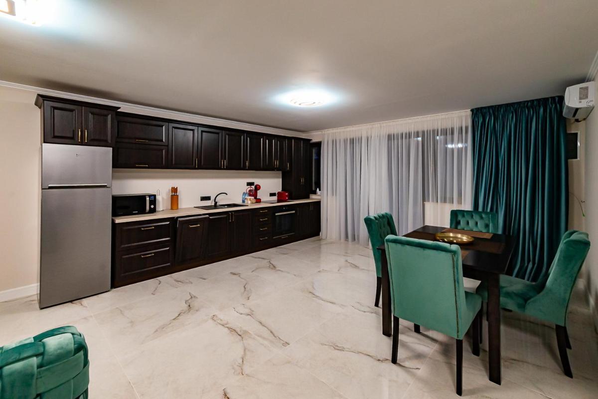 Moky Rezident Apartment Arad Exterior photo