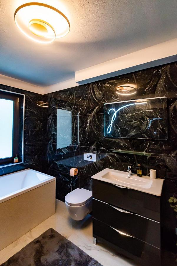 Moky Rezident Apartment Arad Exterior photo